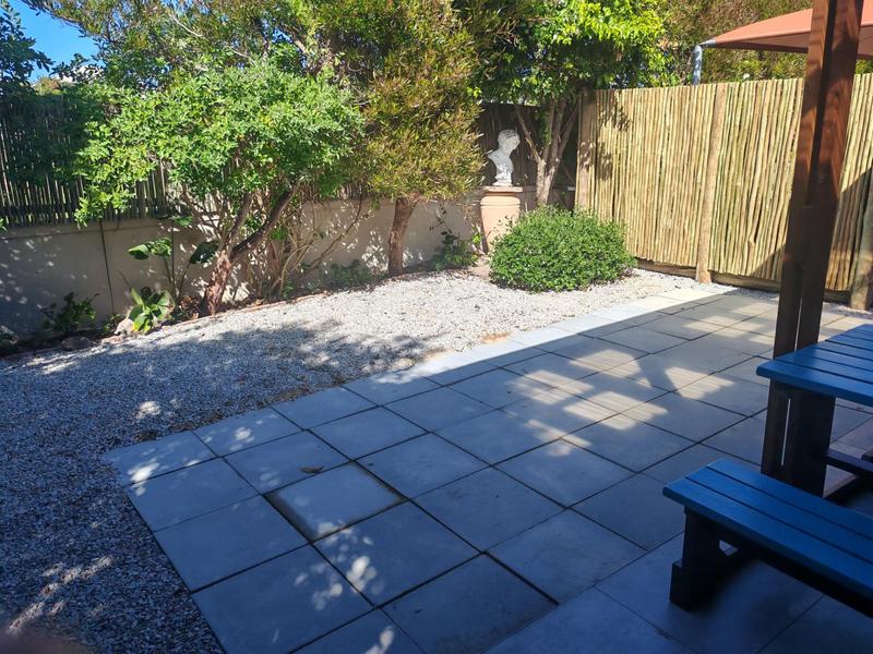 To Let 1 Bedroom Property for Rent in Vermont Western Cape